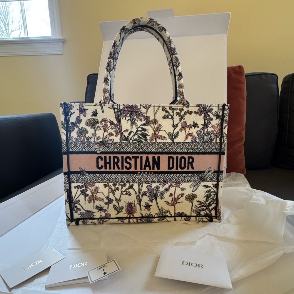 Medium Dior Book Tote White Herbarium Embroidery